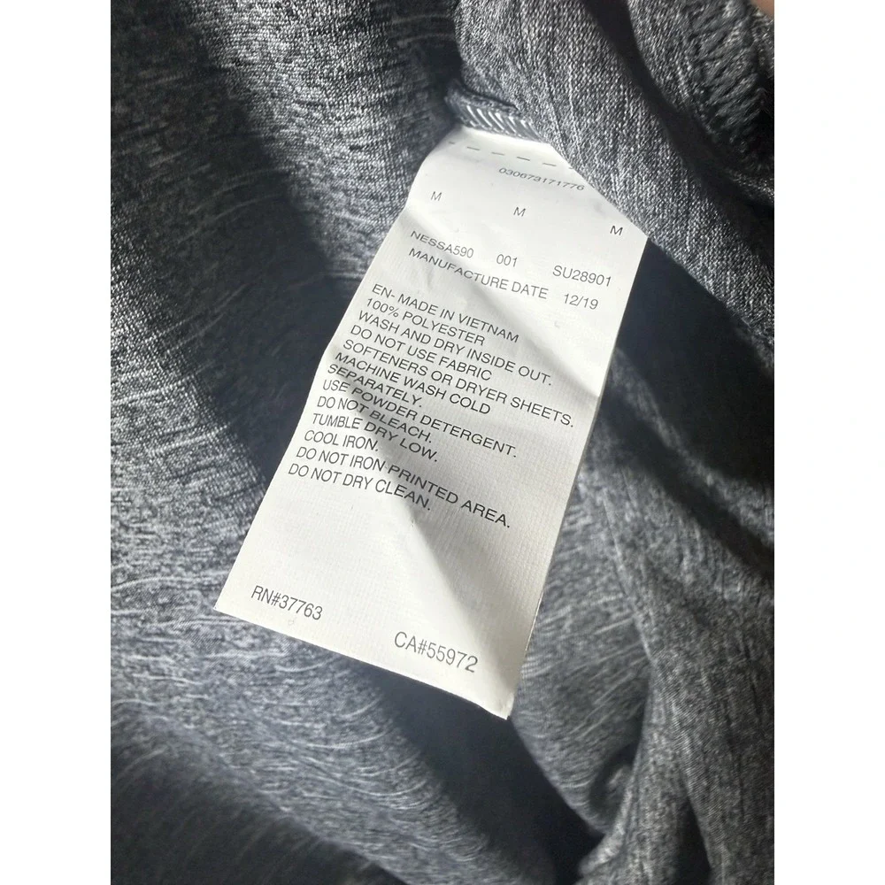 NWT‎ Nike Men's Medium Hydroguard Swim Shirt Long Sleeve UPF 40+ Heather Gray